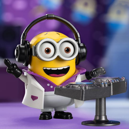 MODEL KIT DE BLOKEES MINIONS PRECOOL 02 PHIL DJ
