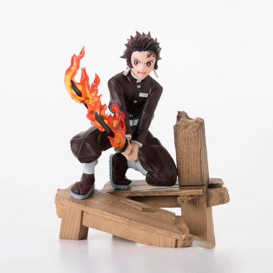 FIGURA COLECCIONABLE DE XROSS DEMON SLAYER TANJIRO SWORD VIL ARC